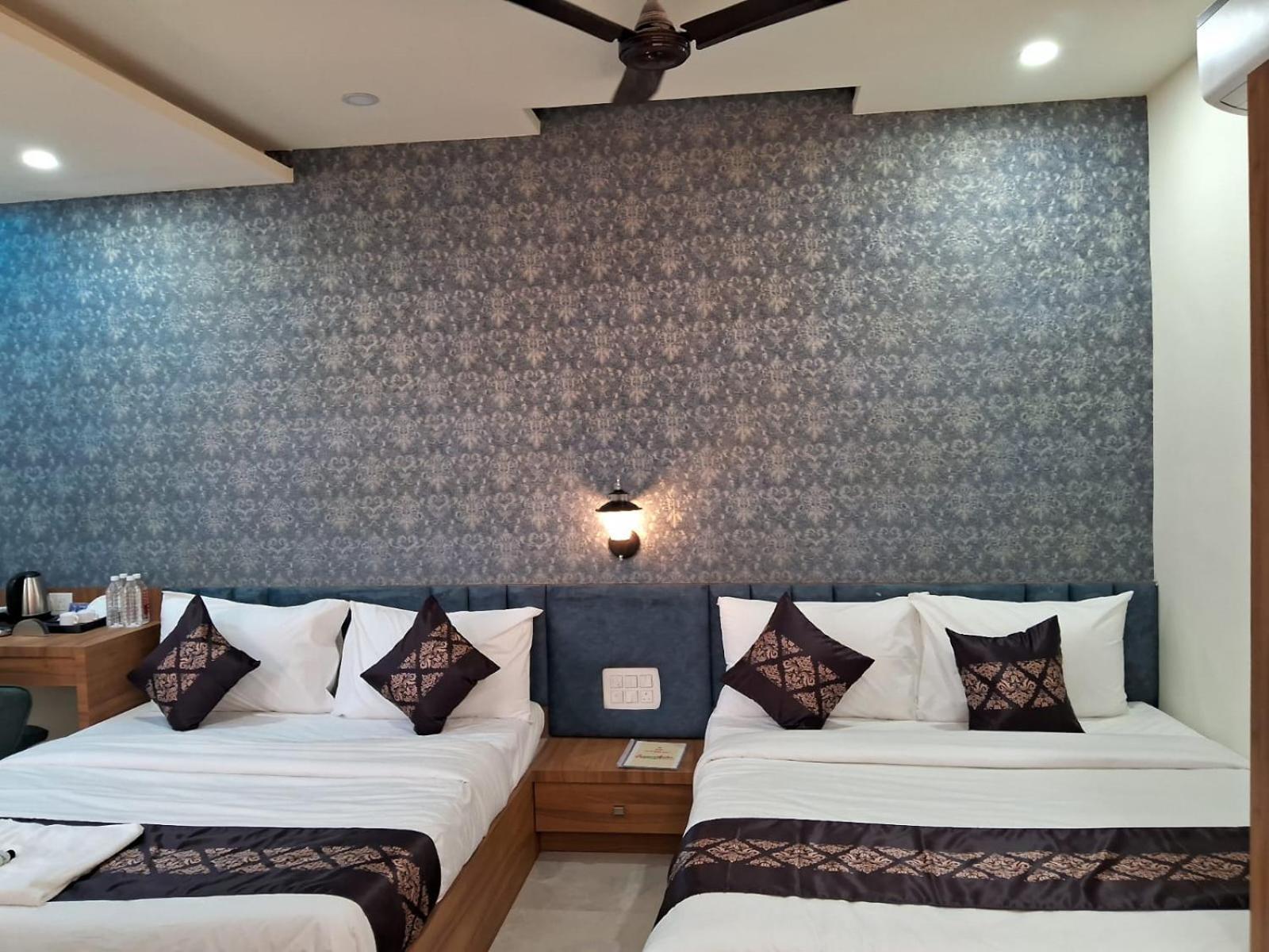 Hotel The Marion Nashik Exterior foto